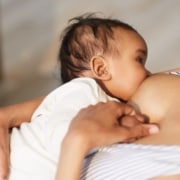 Pesquisa sugere que o leite materno pode prevenir o coronavírus