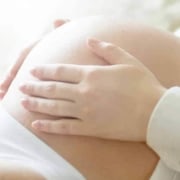 Veja o que pode diminuir a azia na gravidez