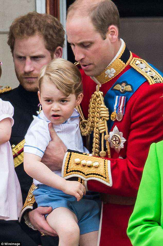 Algumas peças de roupa da família real são de gerações passadas