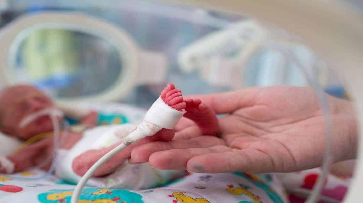 Os bebês prematuros precisam de alguns cuidados, saibam quais são