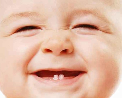 Saiba mais sobre os dentinhos do bebê