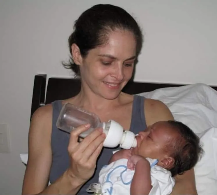 Drica Moraes mostrou seu filho quando recém-nascido