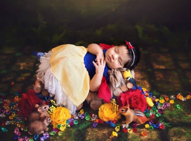  Veja as lindas fotos de recém-nascidas com fantasias da Disney