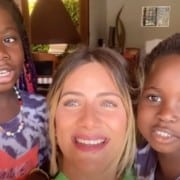 Giovanna Ewbank mostrou os filhos juntos