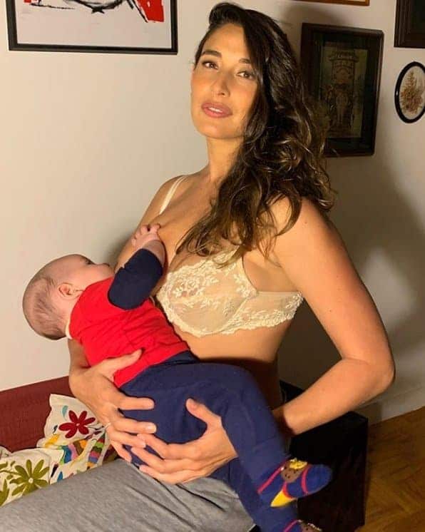 Giselle Itié com seu bebê Pedro Luna