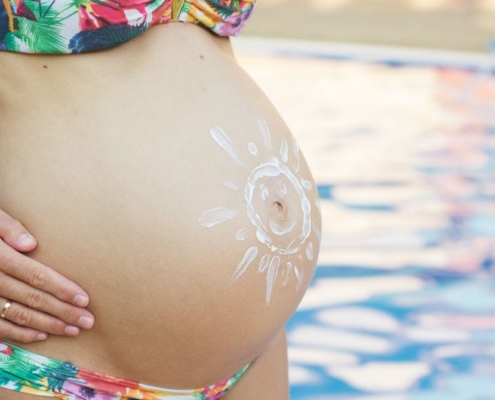 Veja por que as grávidas se sentem mal nos dias de calor