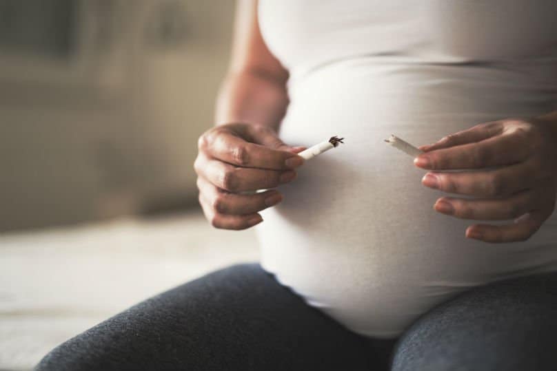 Mulher perde bebês e cigarro pode ser o culpado