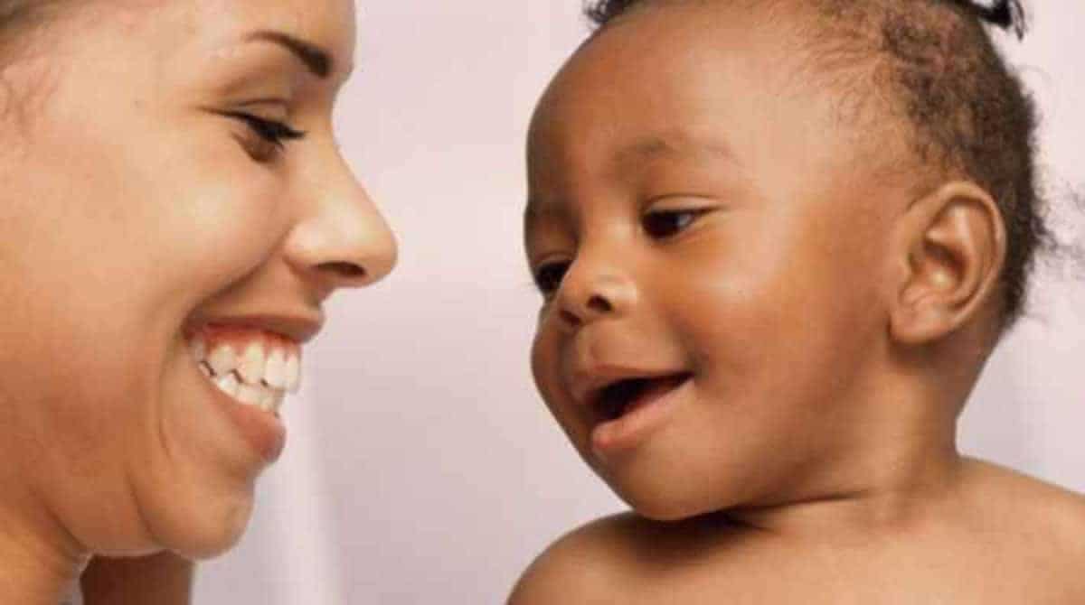 Saiba como estimular a fala do bebê
