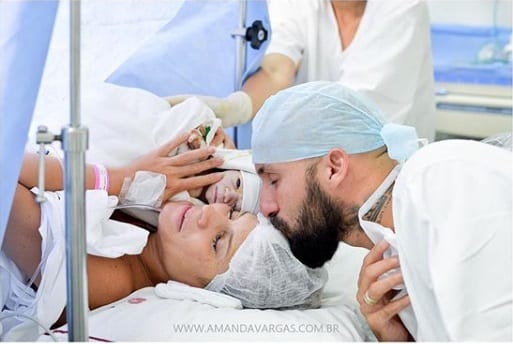 Maíra Charken após o nascimento do filho