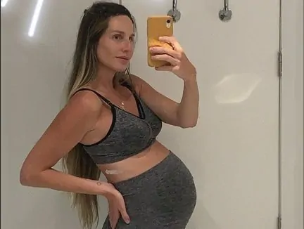 Mariana Weickert está prestes a dar à luz