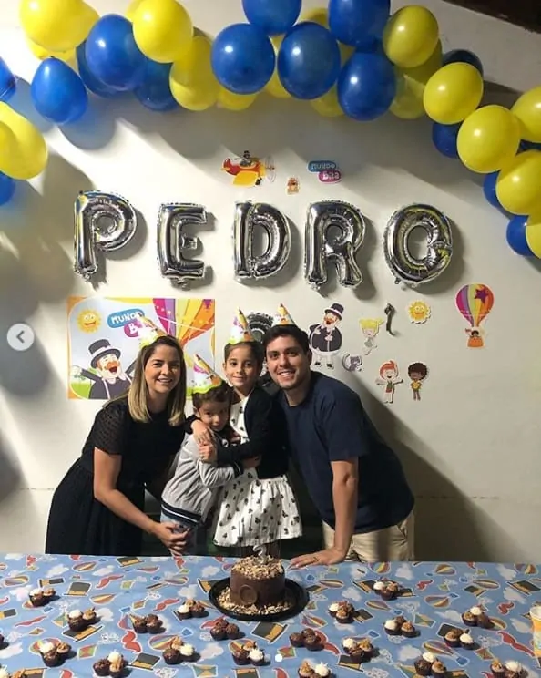 Maria Cecília e Rodolfo celebrando os três anos do filho