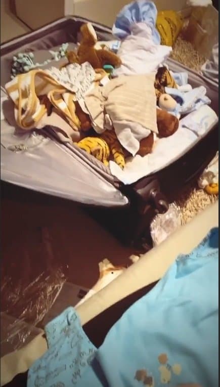 Marília Mendonça mostrou grande quantidade de roupas do filho