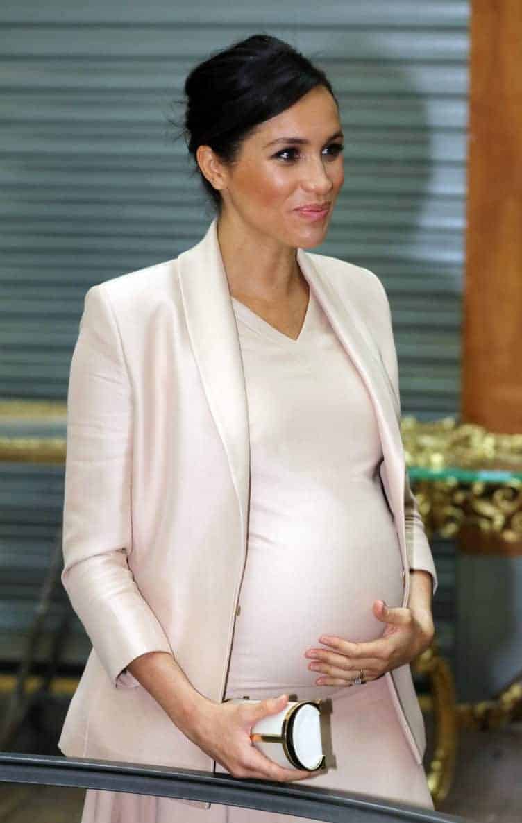 Em aparição recente a duquesa Meghan Markle com sua barriga de grávida