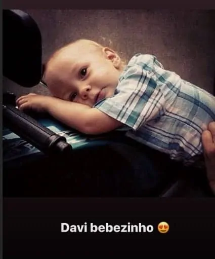 Filho de Neymar em ensaio de fotos quando bebê