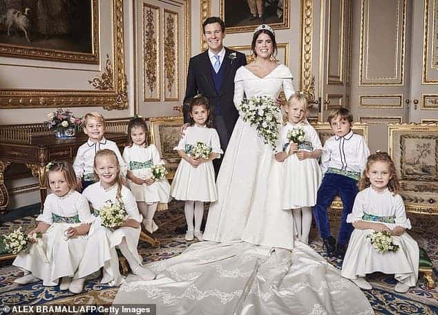 Princesa Charlotte e príncipe George em casamento real