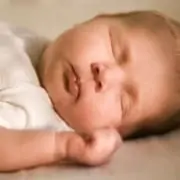 Saiba como criar a rotina de sono do bebê