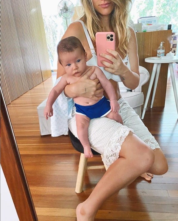 Giovanna Ewbank e seu bebê Zyan