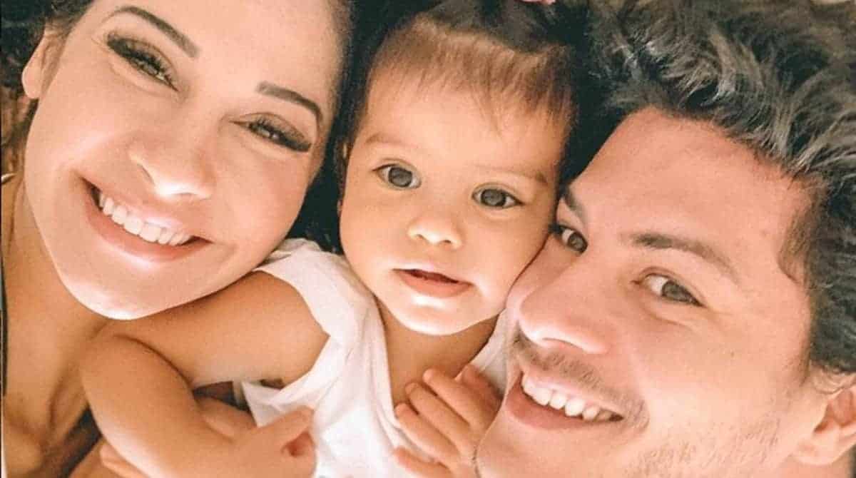Bebê de Arthur Aguiar e Mayra Cardi precisou ir para o hospital