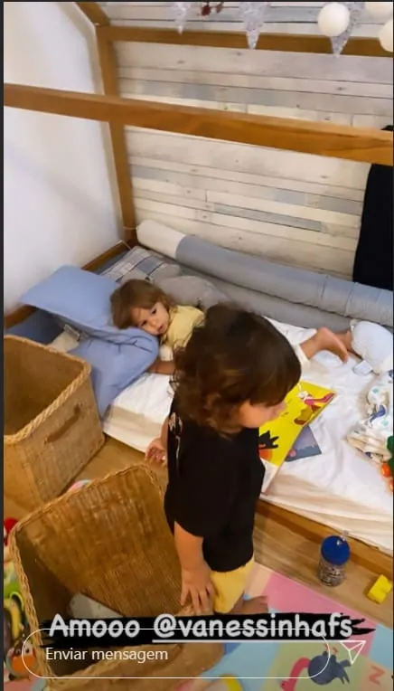 Bebê de Isis Valverde no seu novo quarto