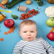 Muitos alimentos devem ser evitados antes dos dois anos de idade