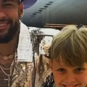 Filho do jogador Neymar mostrou seu irmão bebê
