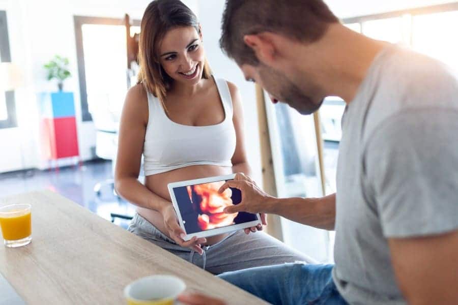 Os pais conseguem visualizar o bebê pela ultrassonografia 5D