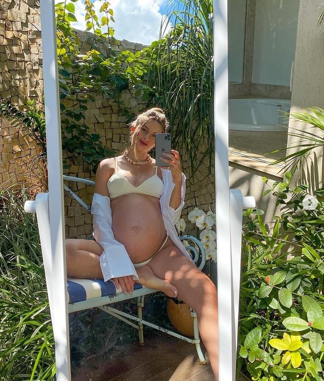 Lorena Carvalho grávida de 10 meses do filho com Lucas Lucco