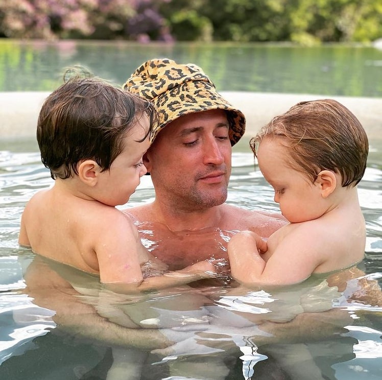 Paulo Gustavo com seus dois filhos