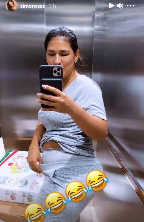 Simone mostrou foto sincera da sua barriga pós-parto