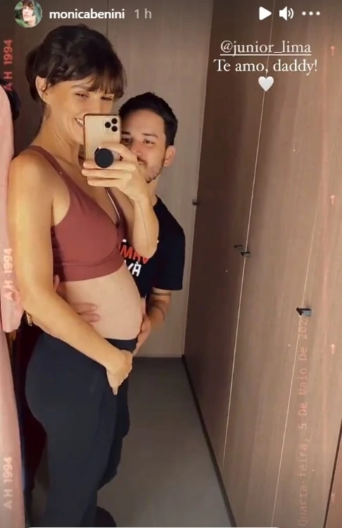 Junior Lima junto com sua esposa grávida