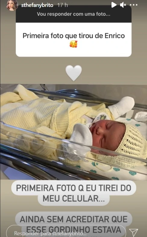 Sthefany Brito fez esta primeira foto do seu bebê e encantou