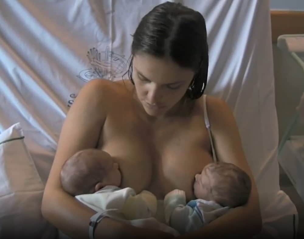 Fernanda Lima e os seus gêmeos quando recém-nascidos