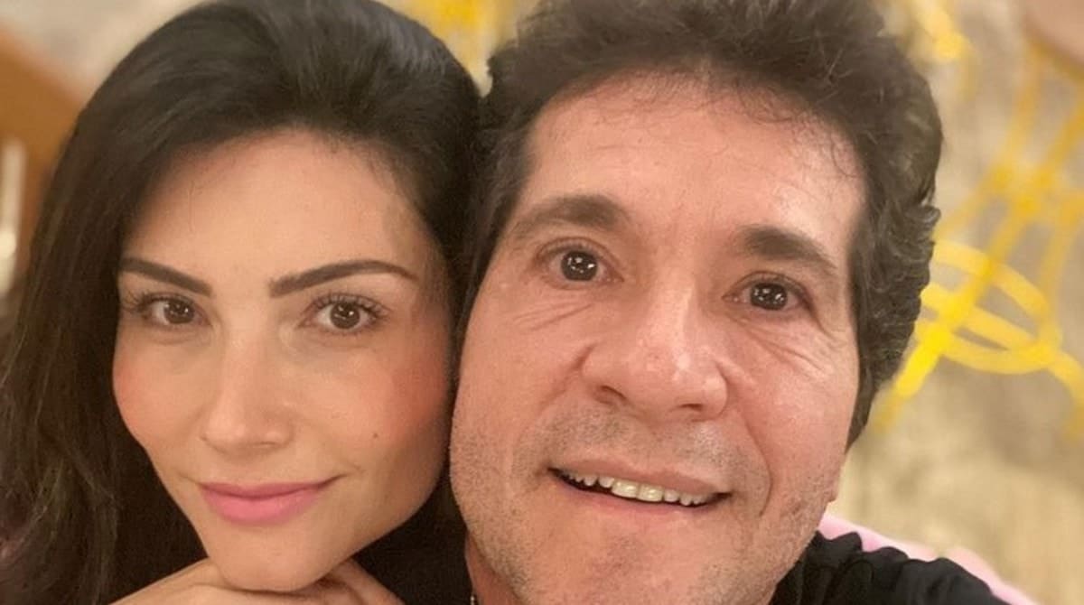 Esposa de Daniel exibiu sua barriguinha de grávida