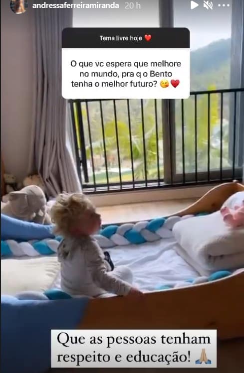 Andressa Ferreira mostrando seu filho com Thammy no quarto novo