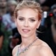 Scarlett Johansson e o marido Colin Jost anunciaram o nascimento do primeiro filho juntos