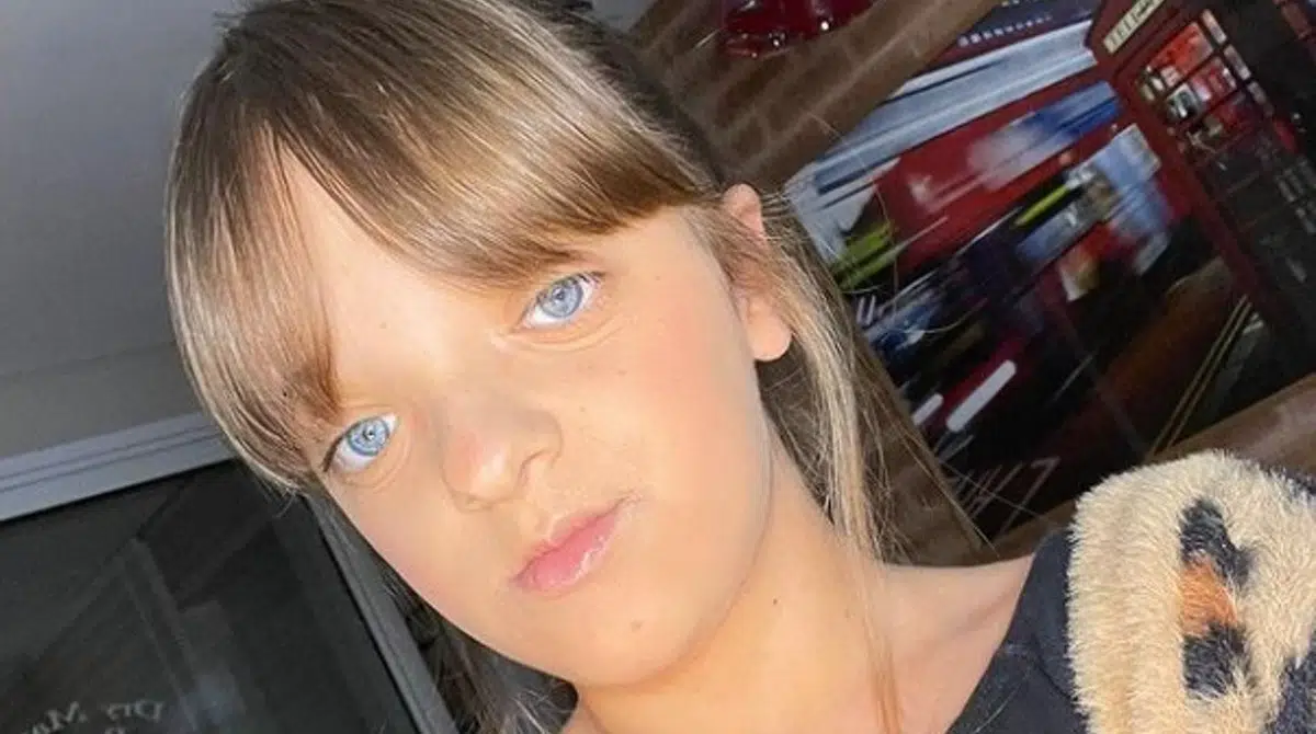 Rafaella Justus mostrou a irmã a recebendo na saída da escola