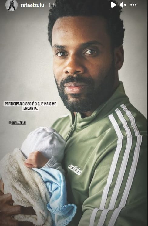 Rafael Zulu e o seu bebê recém-nascido