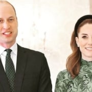 Kate Middleton e o príncipe William surpreenderam ao aparecerem com os filhos