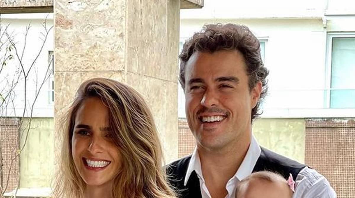 Esposa de Joaquim Lopes mostra suas gêmeas idênticas