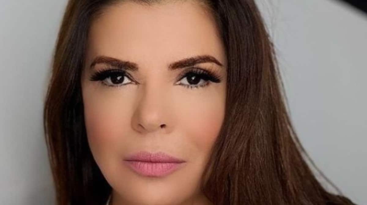 Mara Maravilha mostra o filho e exibe enxoval para menina