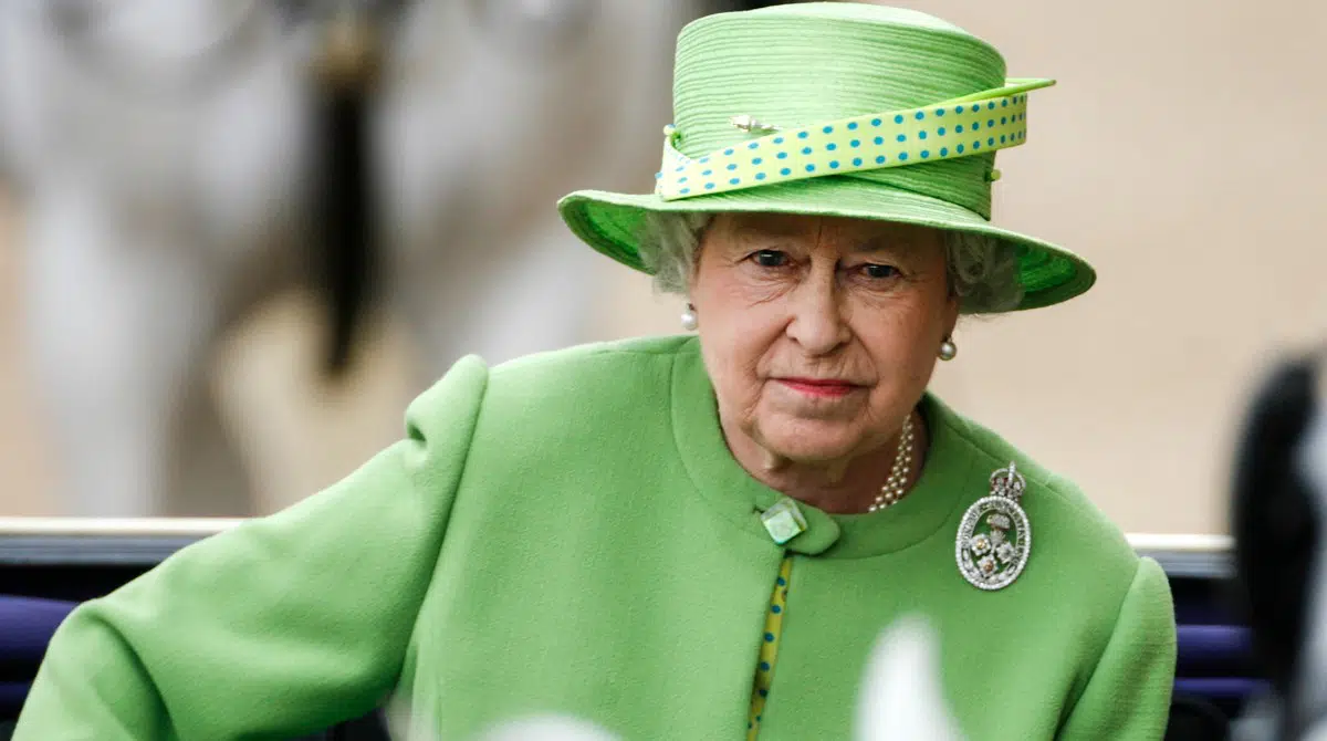 A Rainha Elizabeth II divulgou uma foto rara da Família Real