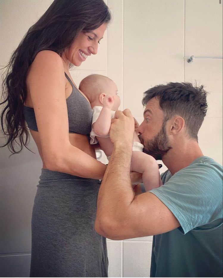 Kayky Brito e Tamara comemoram dois meses de seu bebê