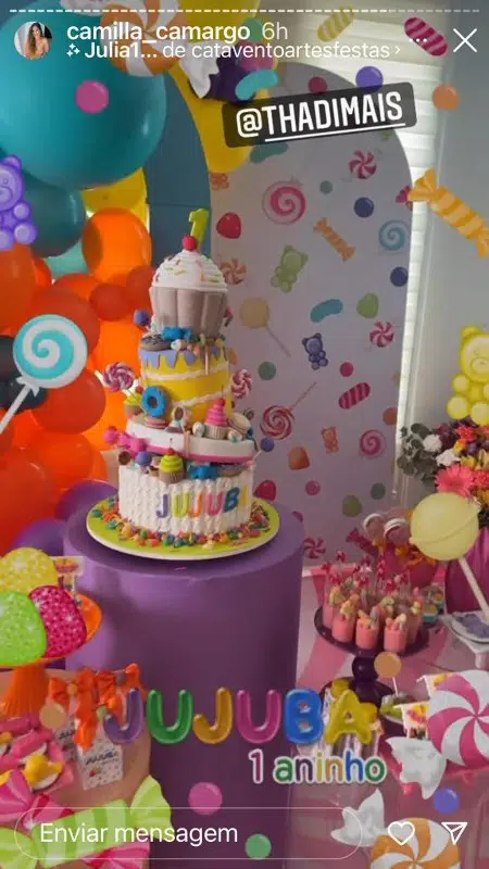 O bolo do 1º aniversário de Julia, filha de Camilla Camargo e Leonardo Lessa