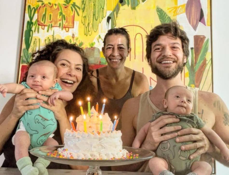 Os atores Emílio Dantas e Fabiula Nascimento fizeram uma festa encantadora para os bebês 
