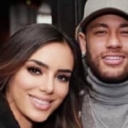Neymar Jr. e sua namorada foram vistos em um chá revelação
