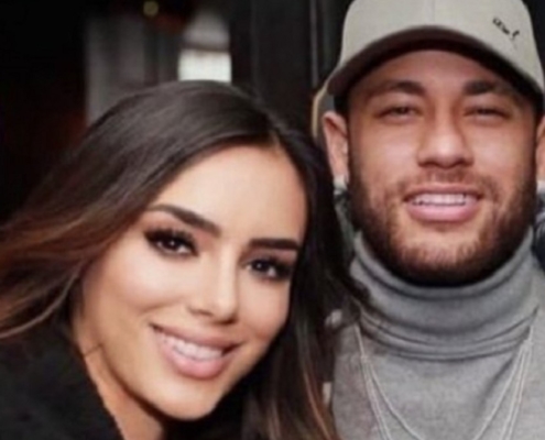 Neymar Jr. e sua namorada foram vistos em um chá revelação