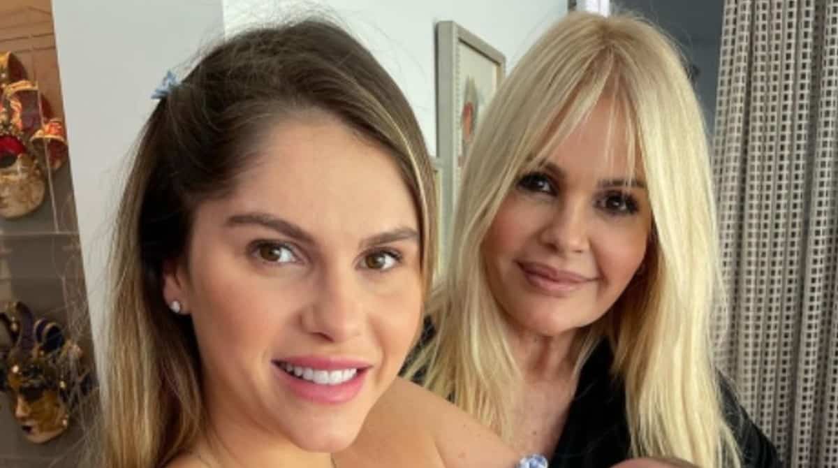 Bárbara Evans mostrou sua bebê com nove dias de vida