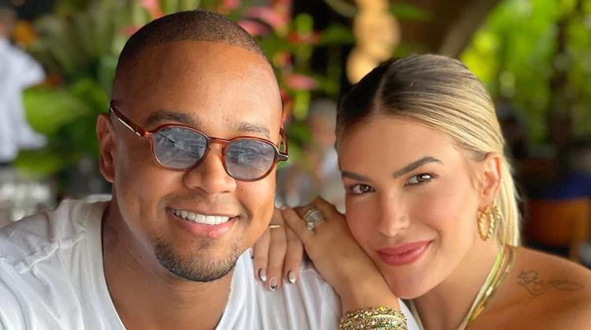 Léo Santana e Lorena Improta mostram a festa para a filha