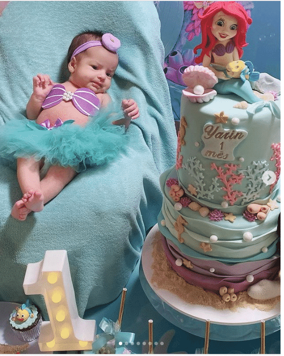 Fabíola Gadelha compartilha fotos de sua bebê vestida com fantasia de sereia