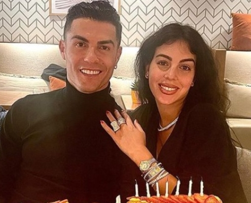 O jogador Cristiano Ronaldo e a modelo Georgina Rodríguez estavam grávidos de gêmeos